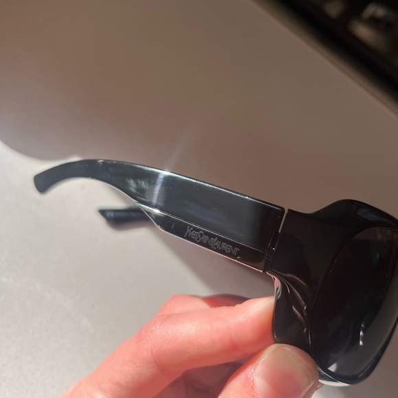 YSL big sunglasses. - Picture 2 of 3